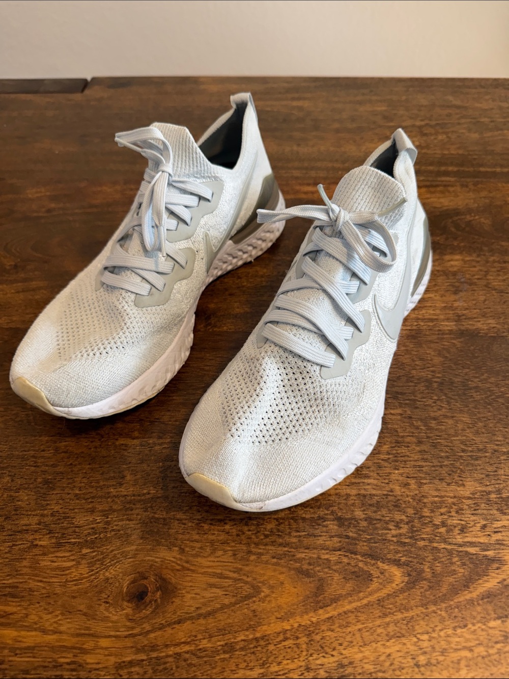 Men’s Nike Reacts
